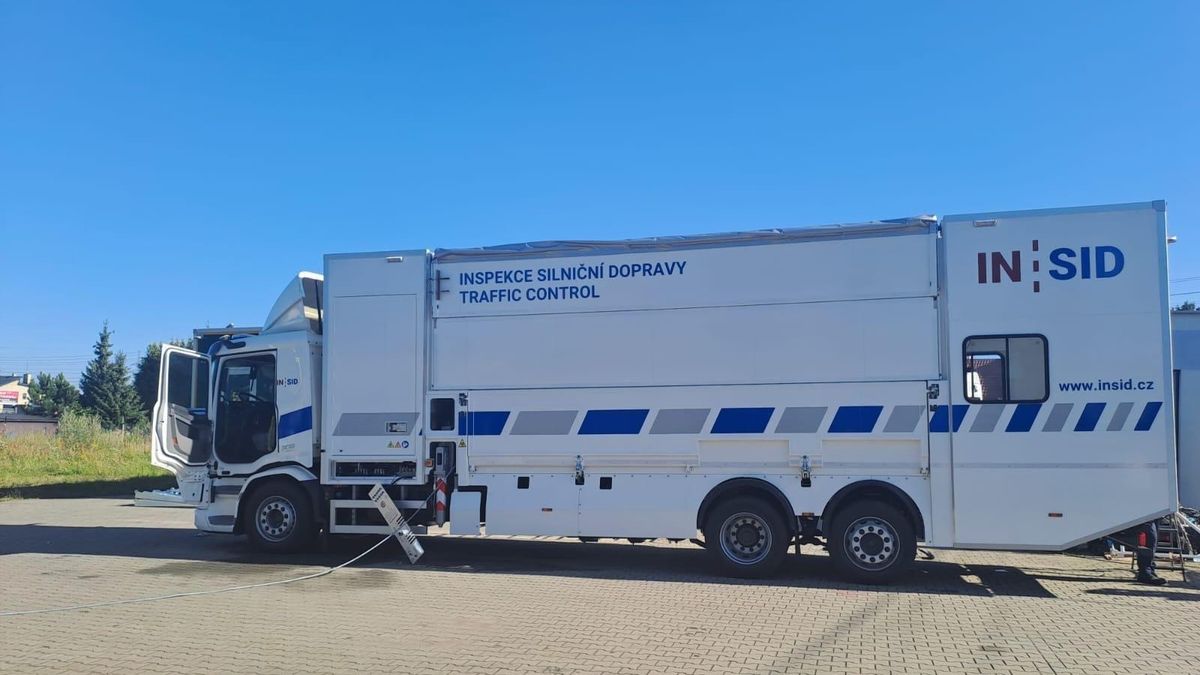 Pozor na stav vašeho vozidla, po silnicích se budou pohybovat nové mobilní jednotky STK!